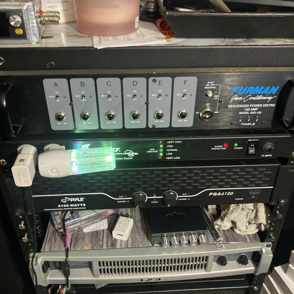 Furman ASD-120 2.0 AC Sequenced Power Distributor - Black