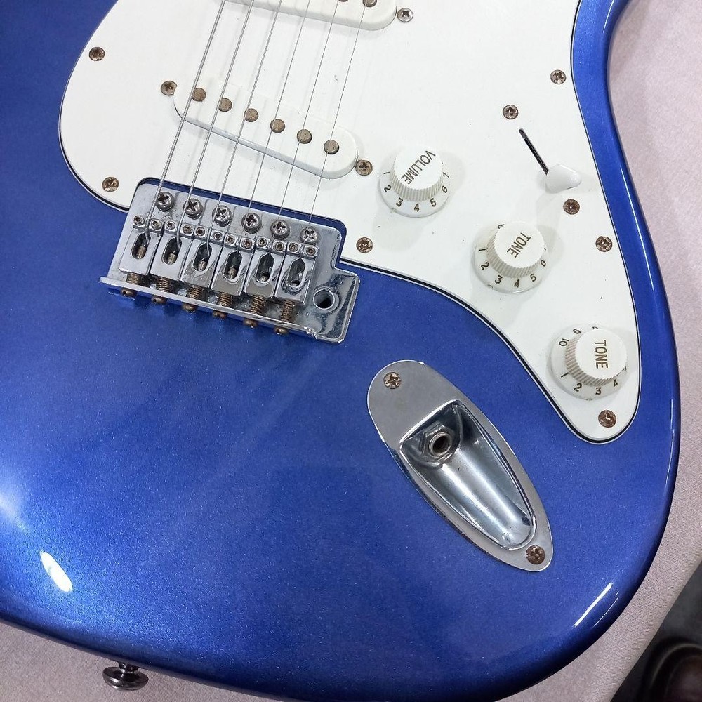 Mavis Stratocaster Metallic Blue