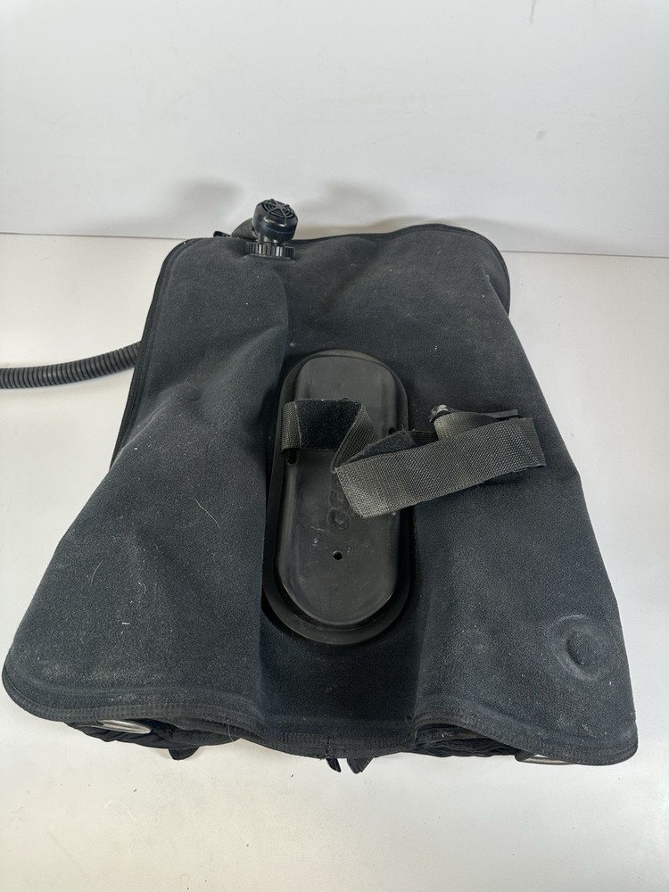 OCEANIC CHUTE 2 KEVLARR BIOFLEX BUOYANCY COMPENSATOR BC- HI END- SIZE Medium