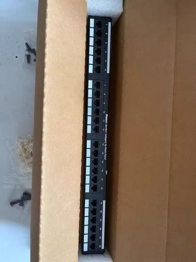 Panduit NK5EPPG24Y Category-CAT5E 24-Port Flat Punchdown Patch Panel