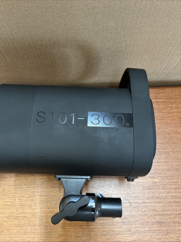 NEEWER S101 LED Video Light MISSING BULB