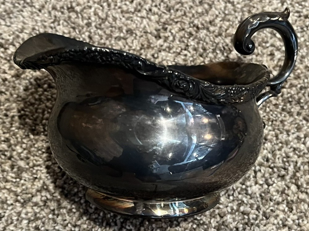 Vintage Wilcox INTERNATIONAL SILVER CO New Beverly Manor 1313 GRAVY BOAT Ornate