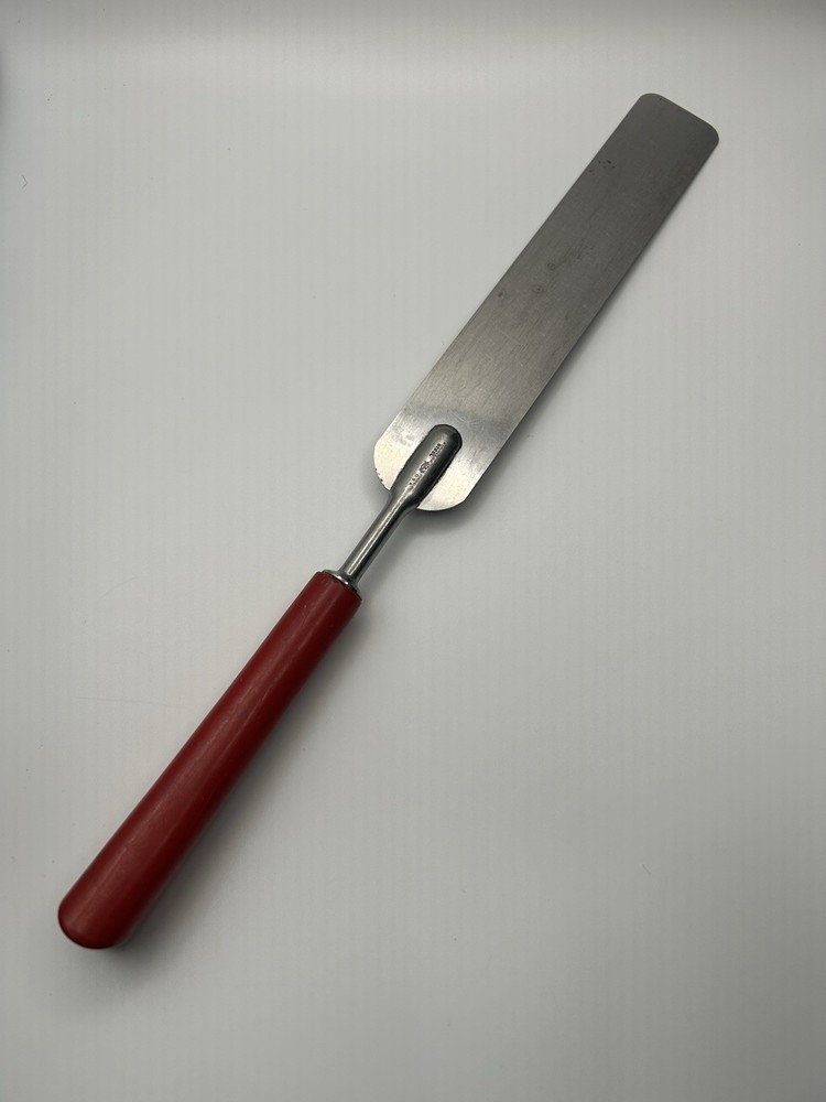 Vintage A&J Red Bakelite Handled Flat~Icing Spatula 12.5"