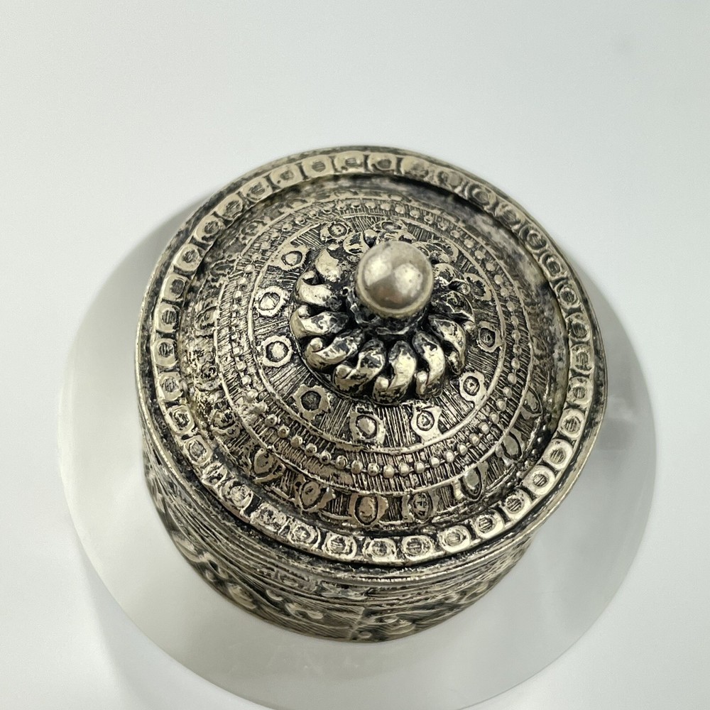 Vintage Solid 800 Silver Indian / Middle Eastern Round Box 3.5cm