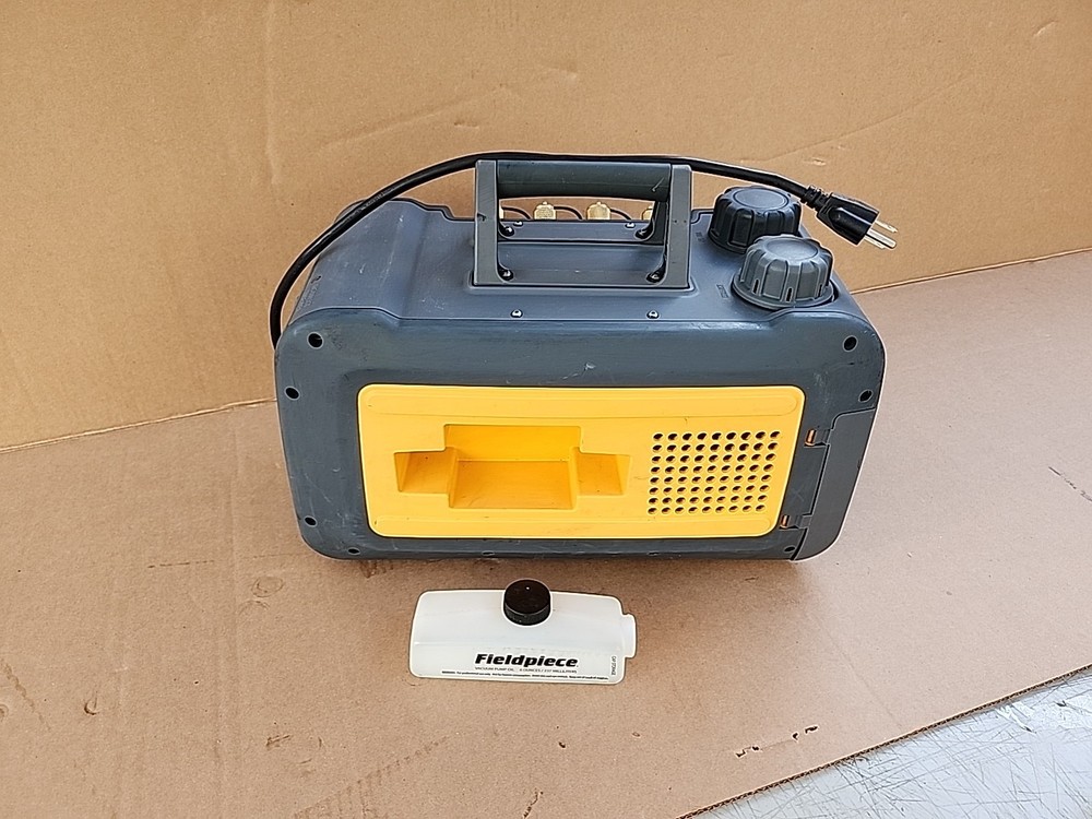 Fieldpiece VP85 Two Stage 8 CFM Vacuum Pump
