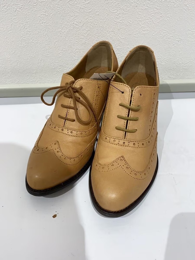 Other brands: benebis pumps, size 22.5cm, brown suede.
