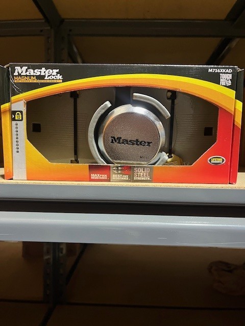 Master Lock M736XKAD - Hasp and Hasp Lock