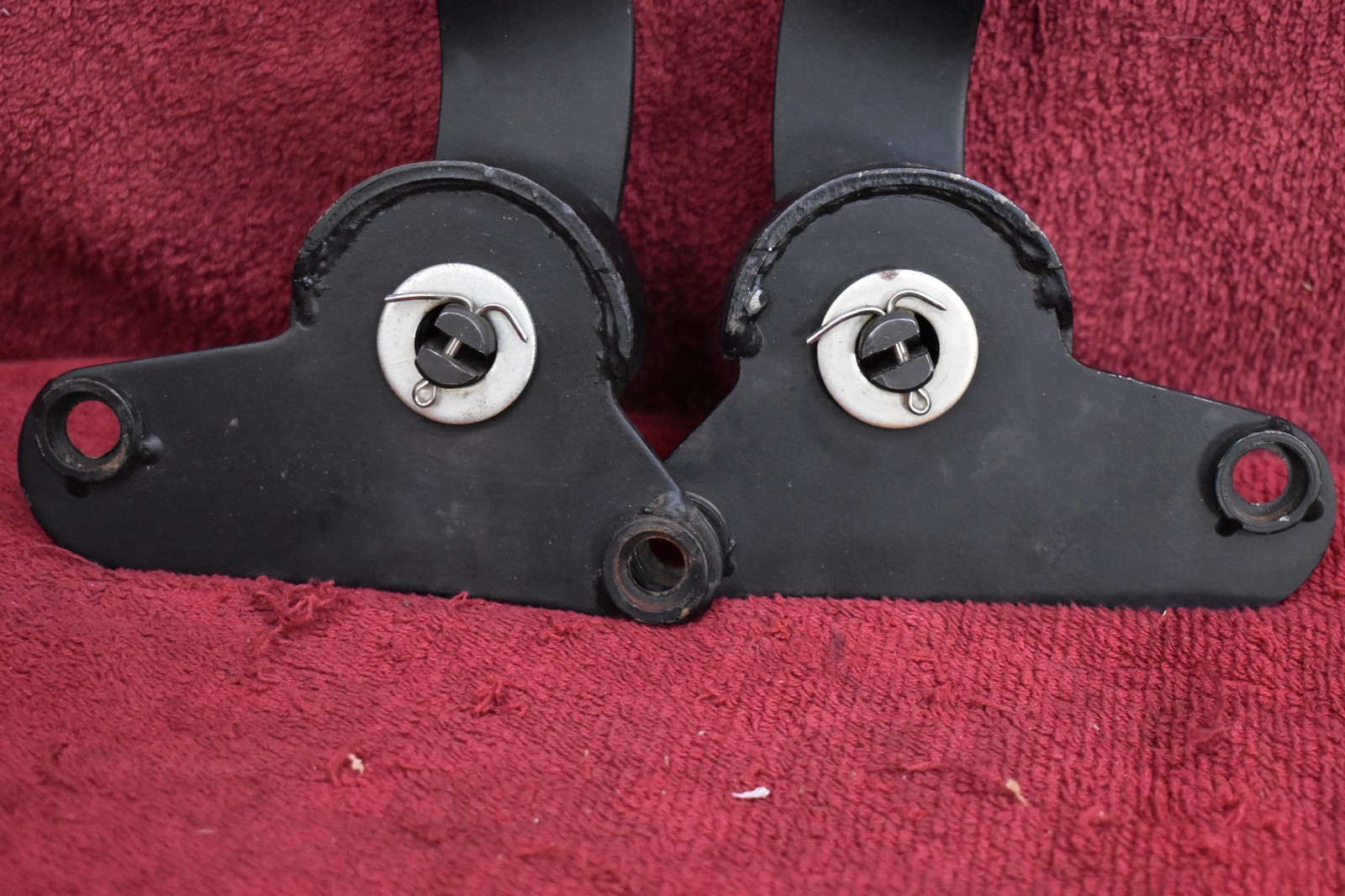 72-76 Datsun 240Z 260Z 280Z LH + RH driver passenger seat hinge set OEM used