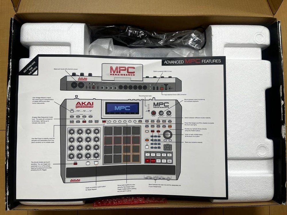 AKAI Professional MPC RENAISSANCE Sequencer Sampler W/ Box [Excellent]