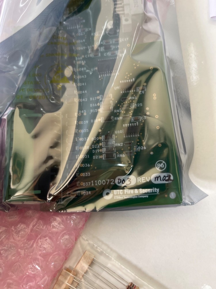 UTC FIRE & SECURITY 110071001 OUTPUT MODULE * NEW IN THE BOX"
