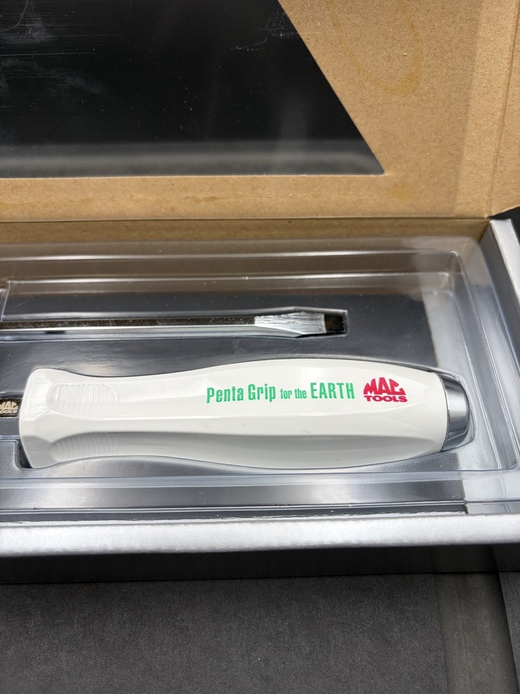 Mac Tools 2022 Striking Flat Screwdriver 2 Set Penta Grip White Hard Handle