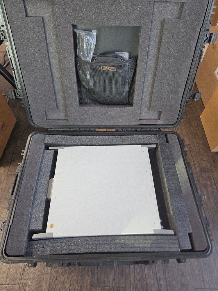 Used Fluke 5560A Multi-Product Calibrator
