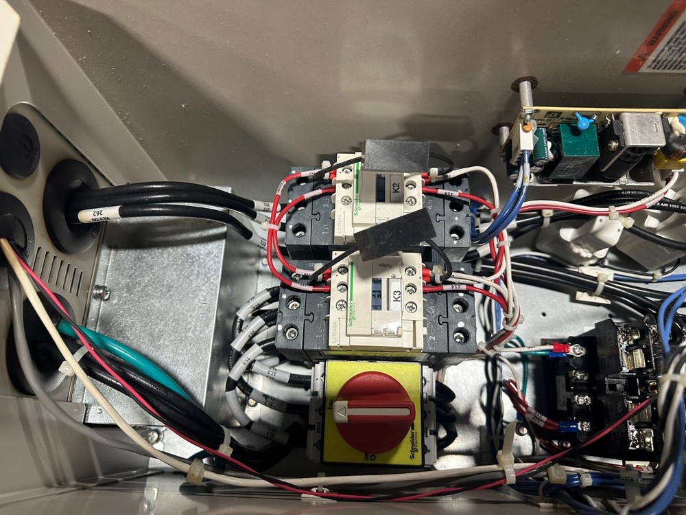 YASKAWA CIMR-ZU4A0040FAA DRIVE 30 HP