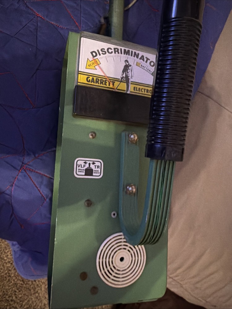 Garrett Deep Seeker Metal Detector