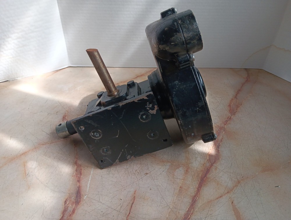 WINSMITH SPEED REDUCER 913DT GEAR REDUCER