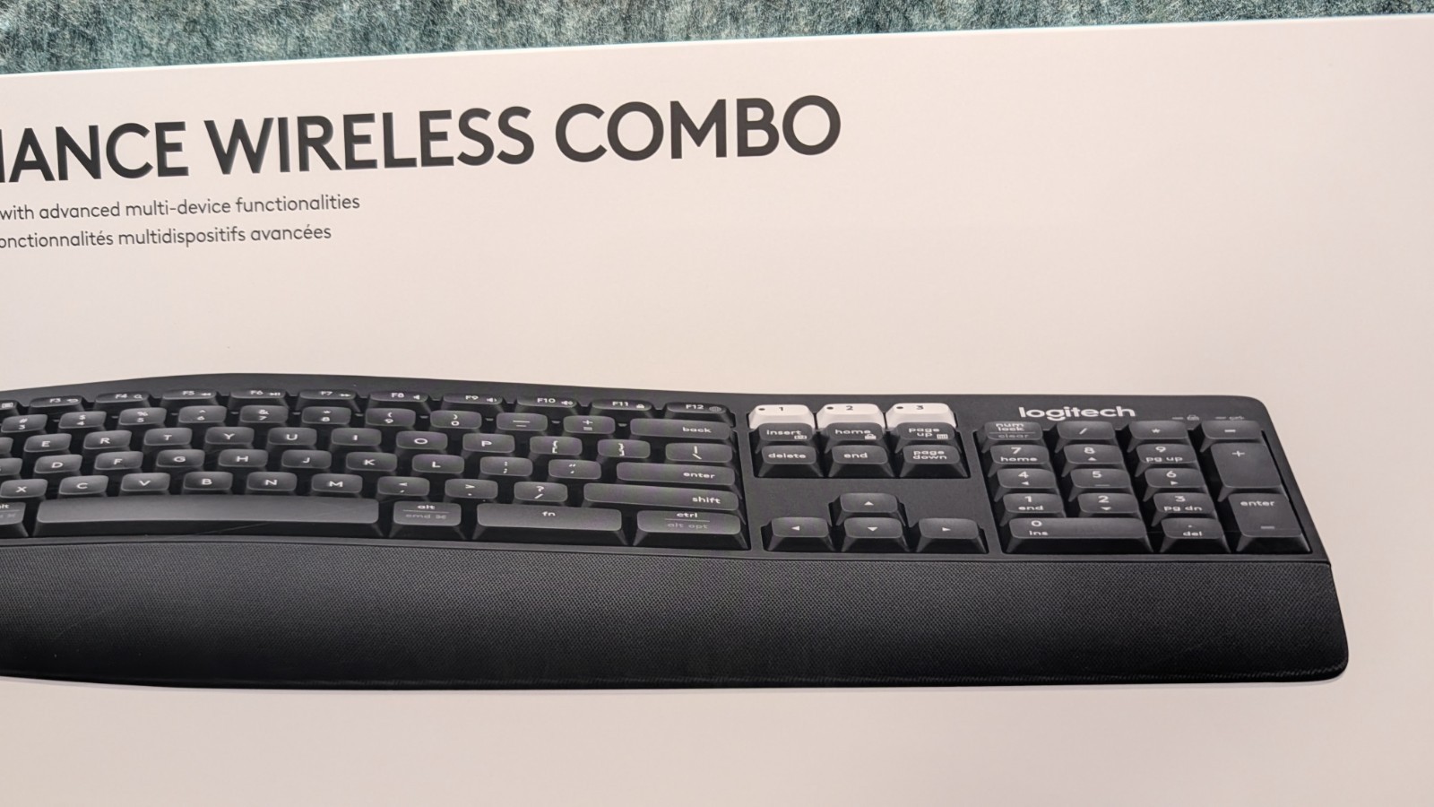 Logitech MK850 Performance Wireless Keyboard Mouse Combo Unifying USB K850 M720