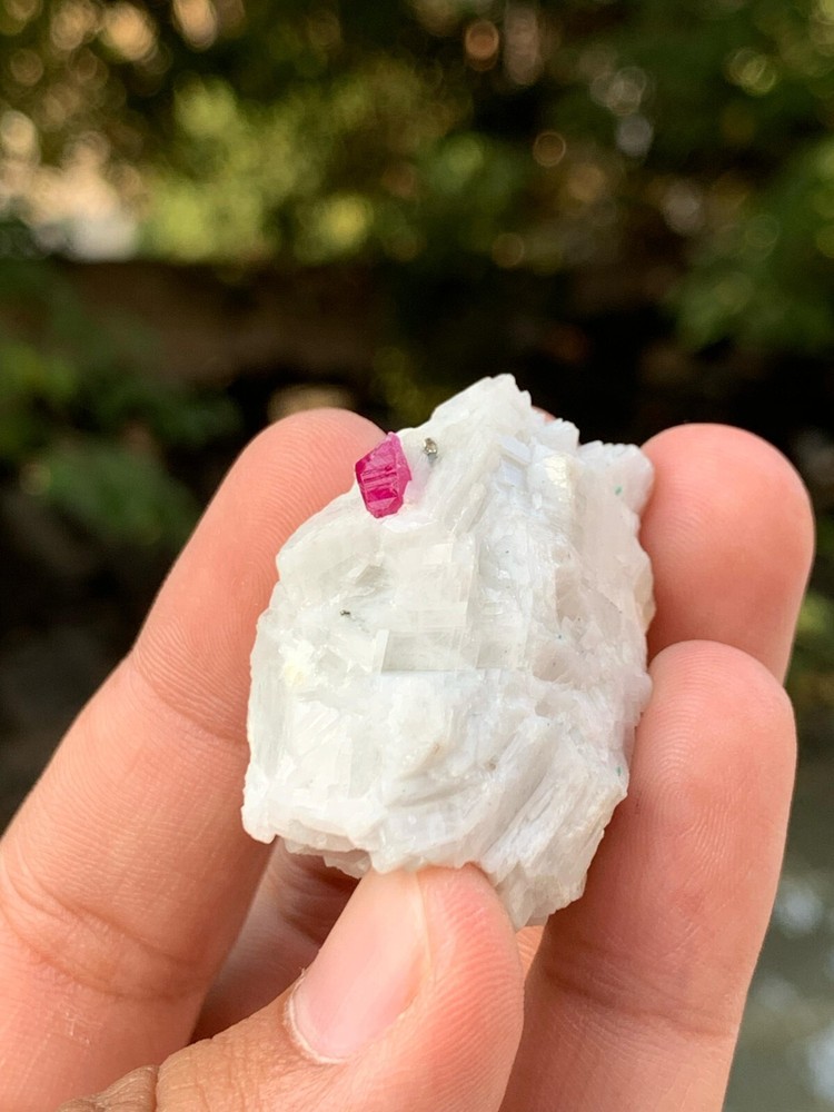 35 gram very beautiful sample of Ruby cute sample