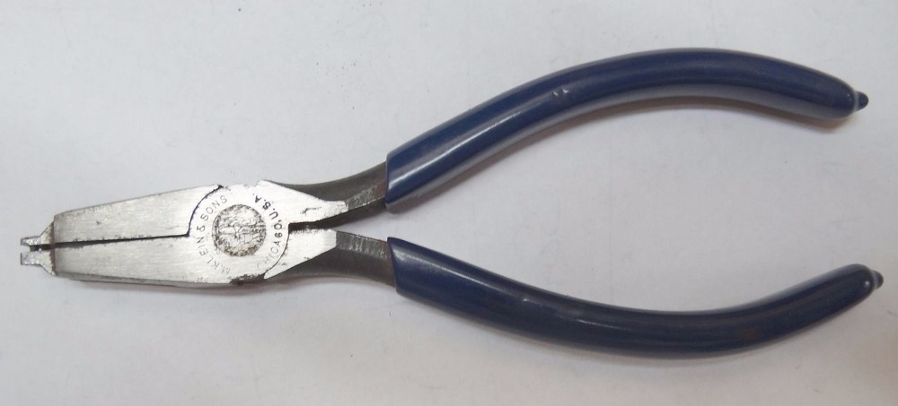 KLEIN TOOLS SPECIALTY PLIERS MODEL PT 825