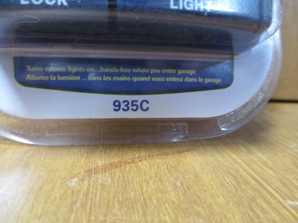 CHAMBERLAIN MOTION DETECTING CONTROL PANEL PART#935C, NEW