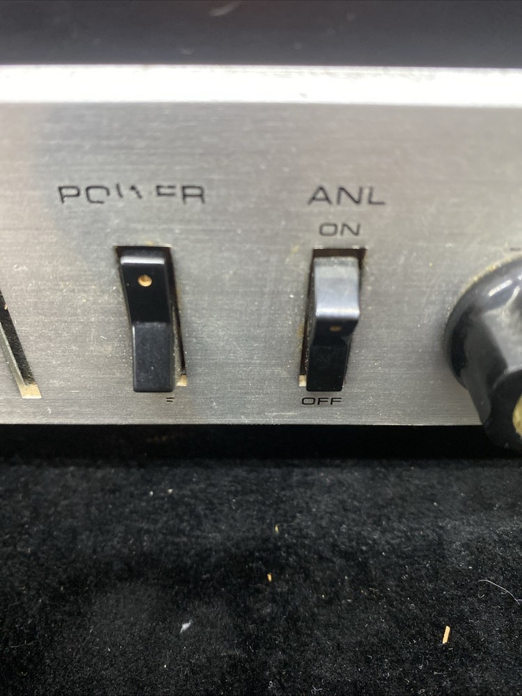 FANON FANFARE 880 Solid State Transceiver Powers On Untested Sold As Is