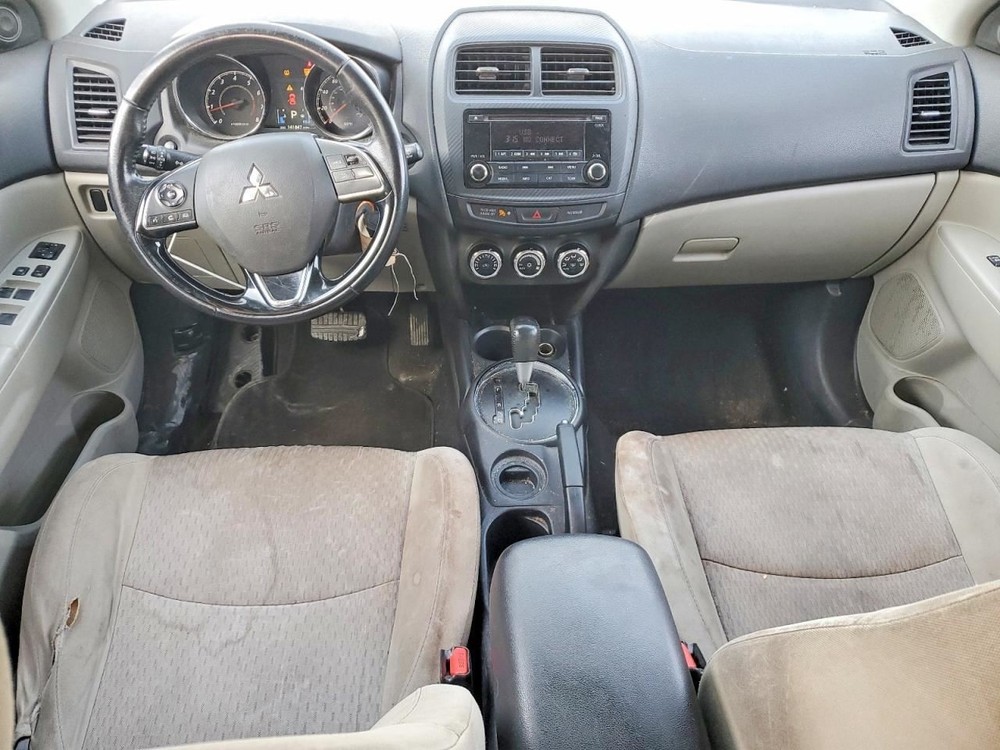 OUTLSPORT 2017 Glove Box 4969417