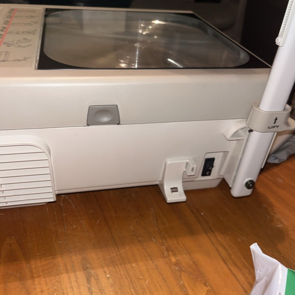 Apollo Concept 2250 Deluxe Overhead Projector Portable Transparency Projector
