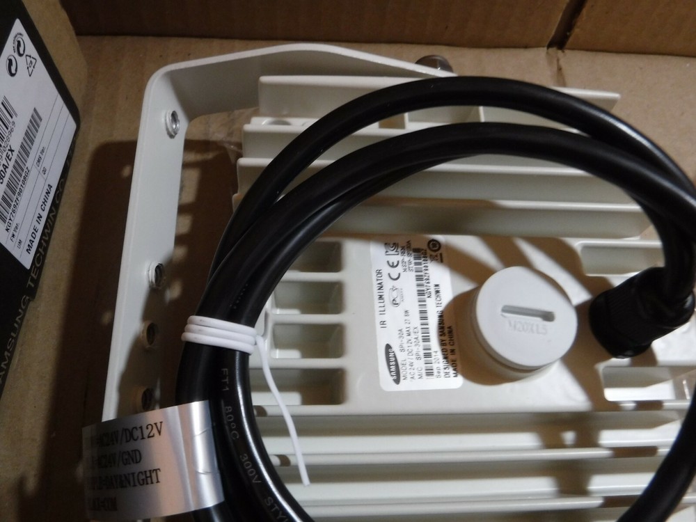 NEW SAMSUNG IR ILLUMINATOR MODEL SPI-30A/EX