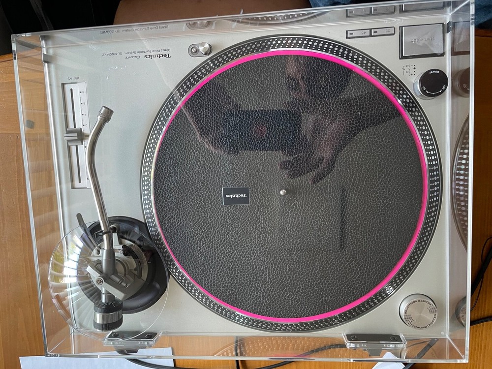 technics sl-1200mk2 dj turntables