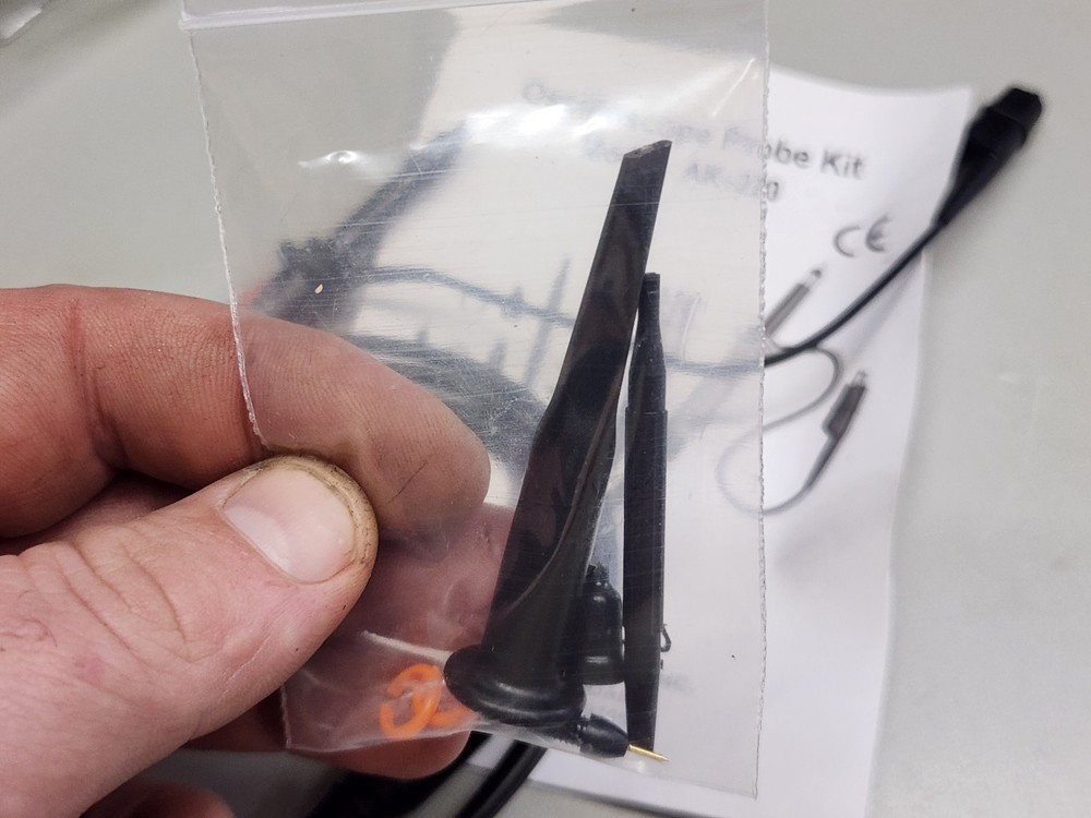 Oscilloscope Probe Kit AK-220