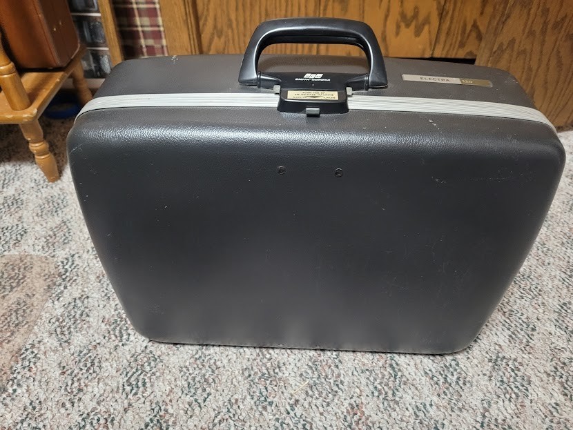 Smith-Corona Electra 120 typewriter with Case Tested And Working!