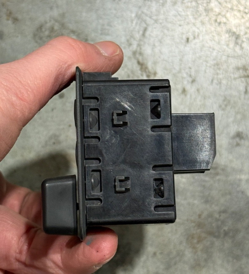 Factory Dash Instrument Panel Trailer Brake Controller 15926102