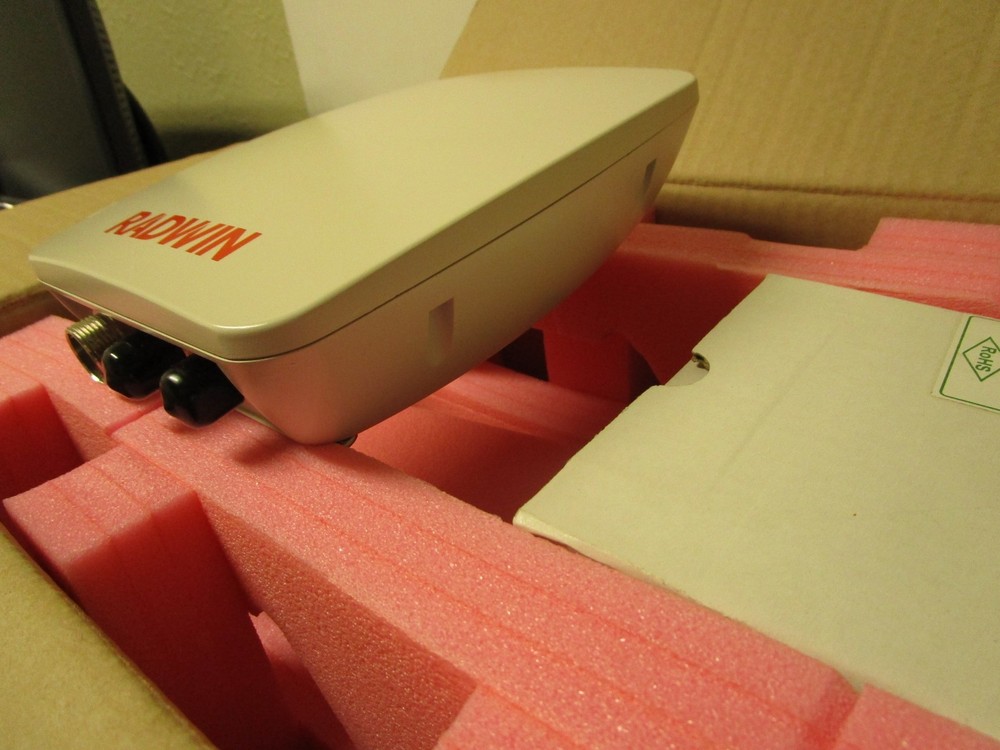 New! Radwin 5000 DU-5510-0200 Subscriber Unit -Includes Mounting Kit