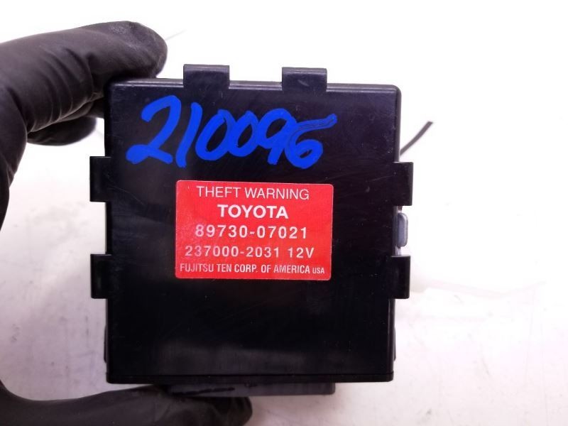 00-04 TOYOTA AVALON THEFT-LOCKING SECURITY CONTROL MODULE ECM ASSEMBLY