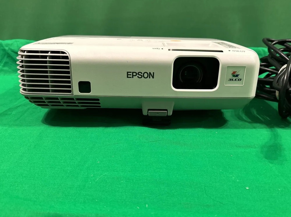 Epson POWERLITE 93 LCD Projector
