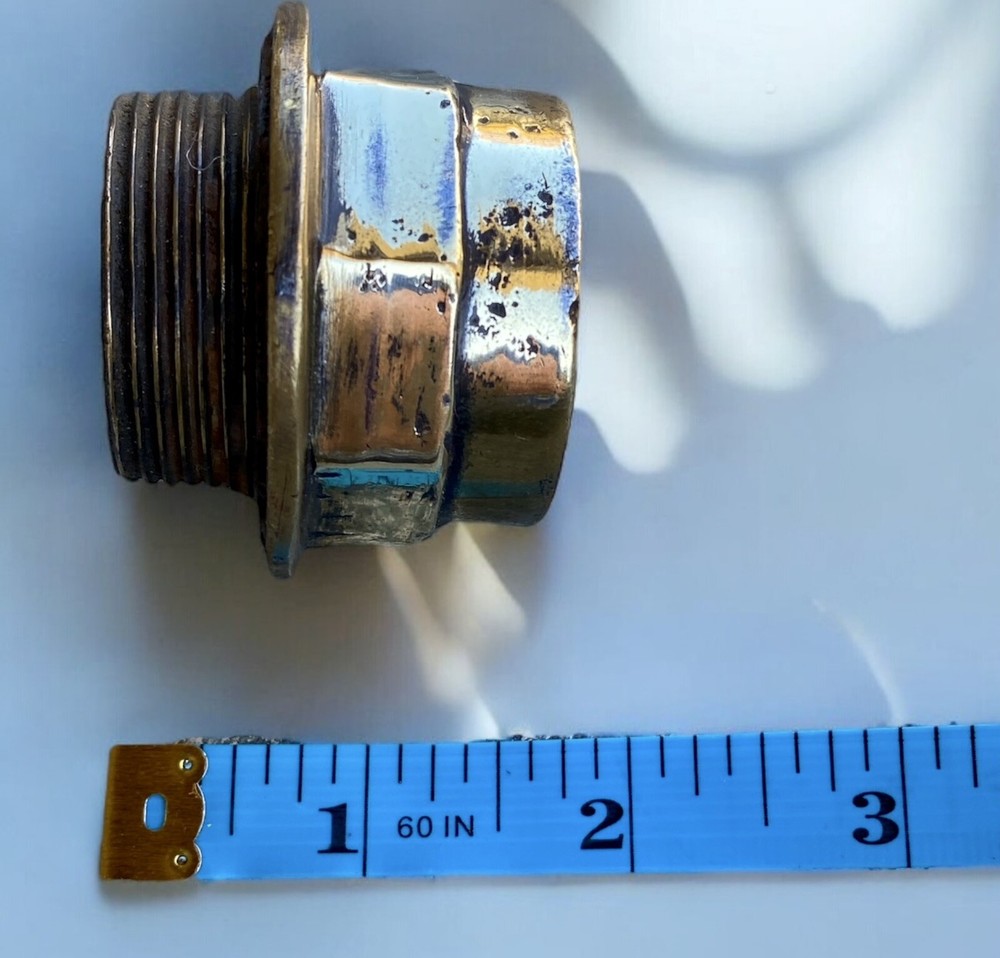 John Morris and Sons LTD Manchester Threaded Hubcap Fire Engine External Thread