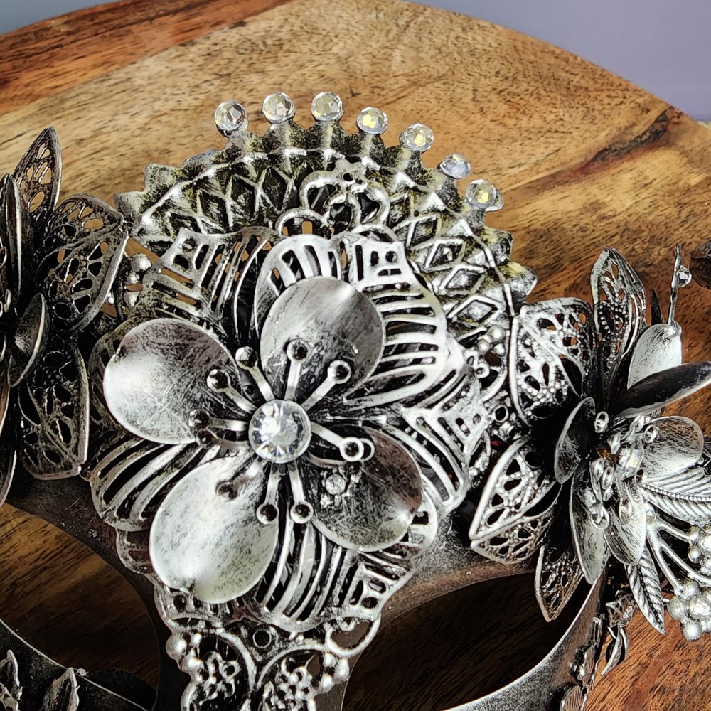Attitude Studio Silver Floral Mythical Horn Mask