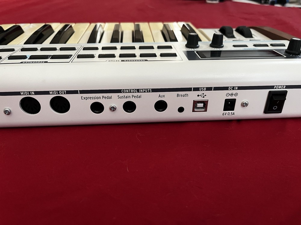 Arturia KeyLab Essential 49 Keyboard Controller