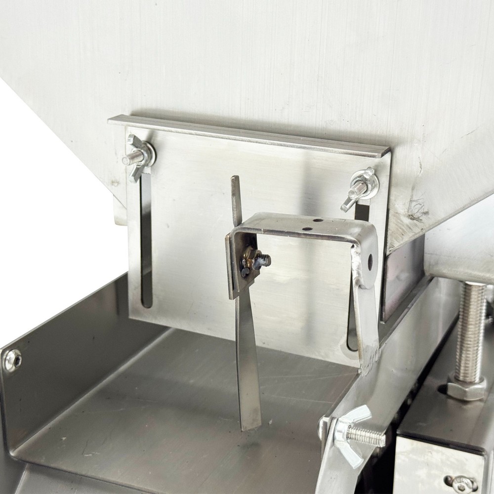 110V Automatic Vibrating Feeder Square Silo Industrial Vibratory Feeding Device