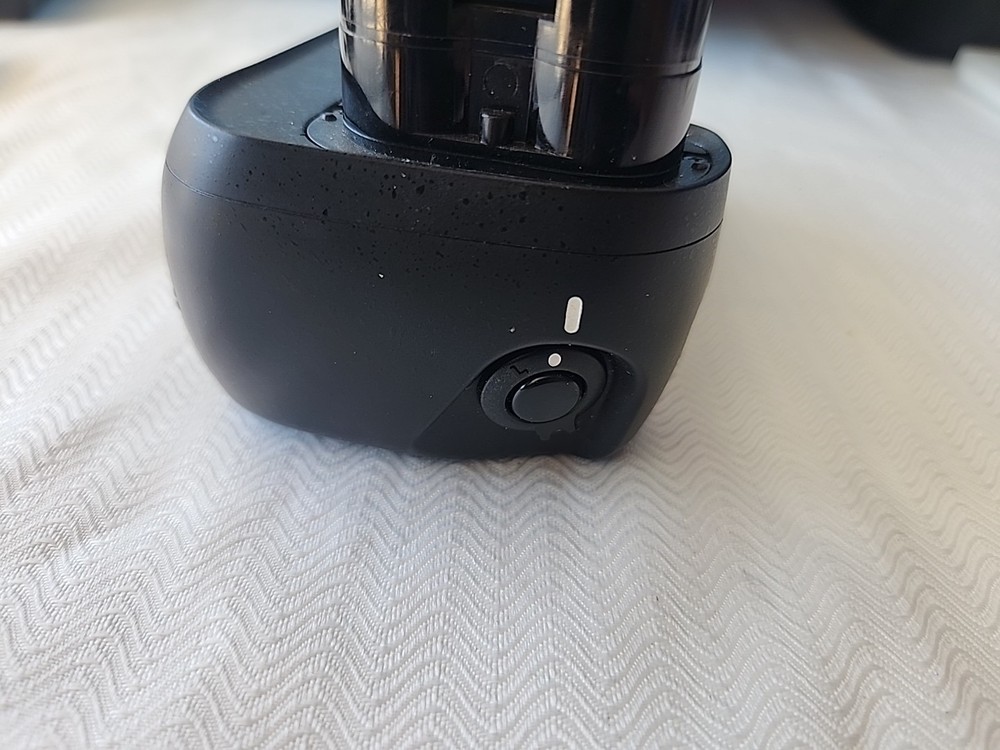 Meike Multi-Power Battery Pack MK-D90 - Not Tested