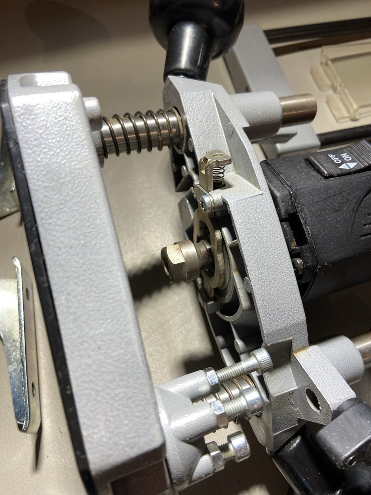 Freud FT 1000E Router With Accessories