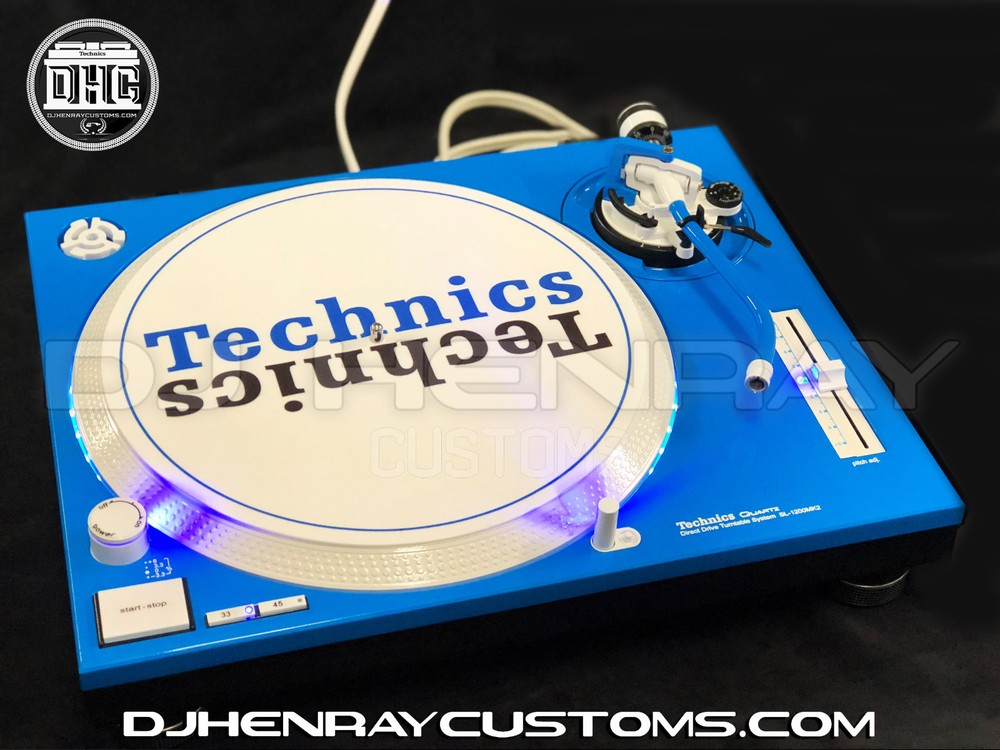 2 custom baby blue Dj Technic SL1200 MK2's Blue halos, Blue leds, custom knobs
