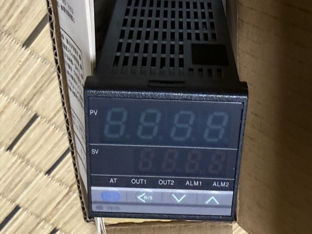 RKC CB100FD07-MCN-NN/A Digital Temperature Controller