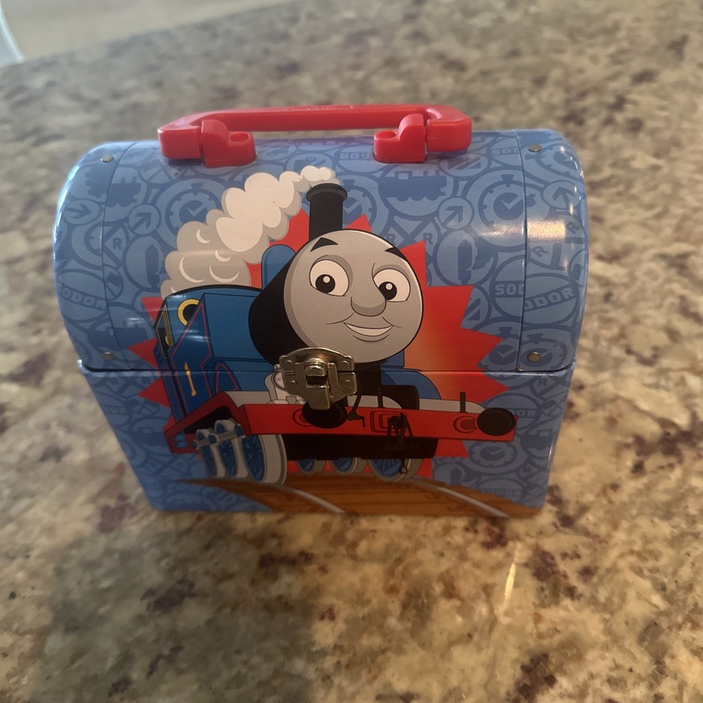 2011 Thomas The Train Lunch Box Pale