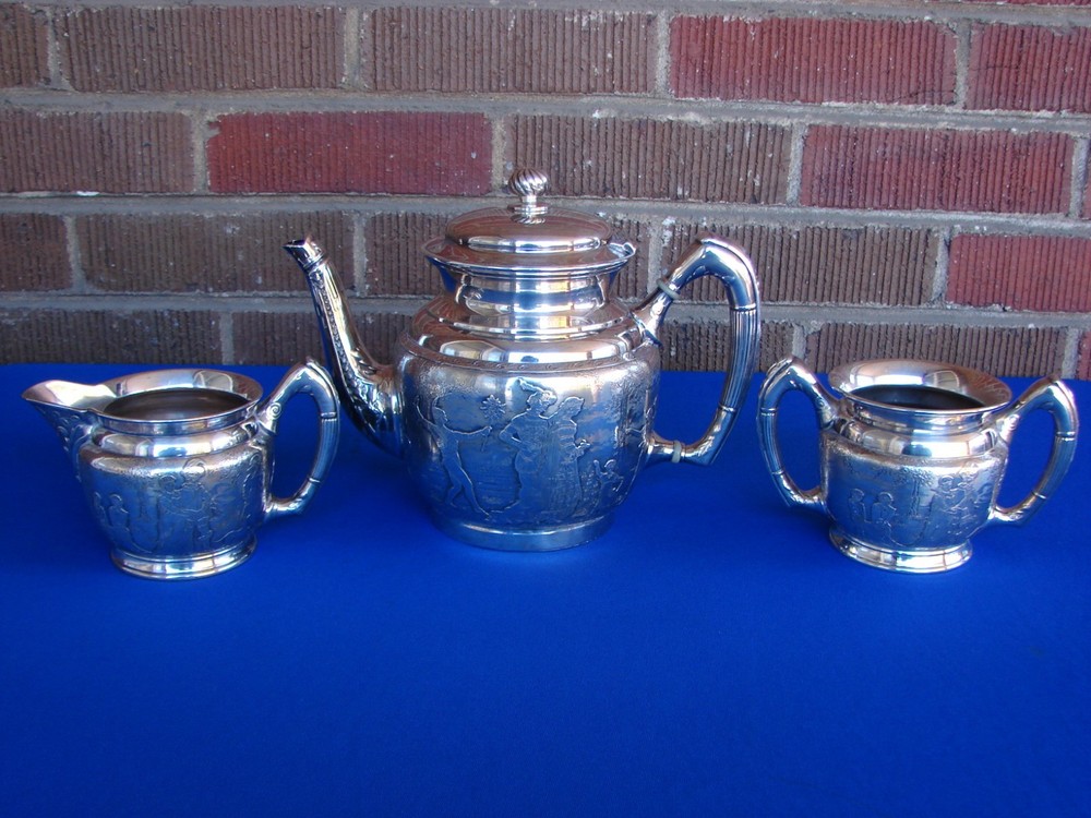 ANTIQUE REED AND BARTON 3 PIECE SILVER PLATE TEA SET