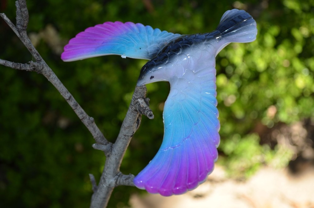 Amazing Balancing 6.5 " Bird with Triangle Stand