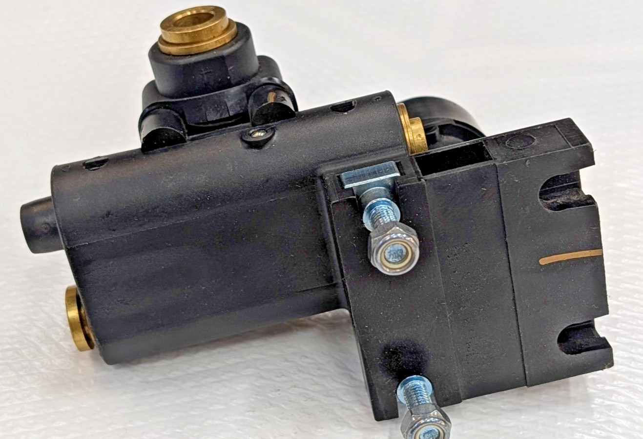 2607243C92 International Link Hadley Height Control Valve W/ Dump 2607243C93