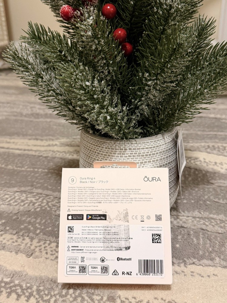 Oura Ring 4 Black - Size 9