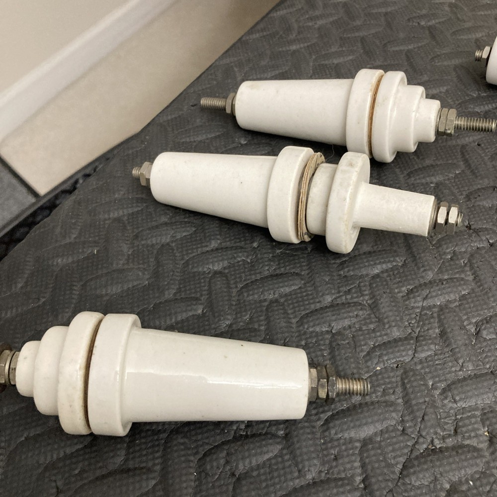 Large Feedthru Insulator For Antenna 1 Piece