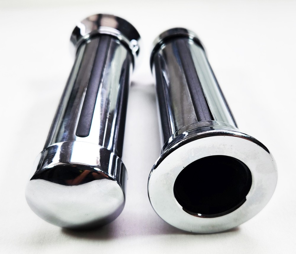 Lowrider Collection Black Chrome Stripe Grip