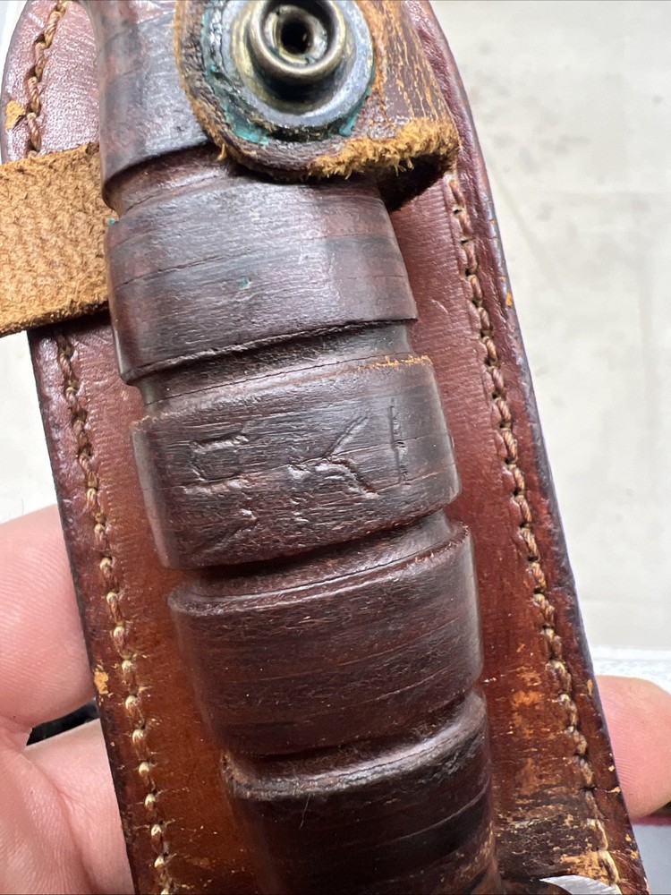 WW2 US Kabar Commando Fighting Knife With Leather Sheath (FF607